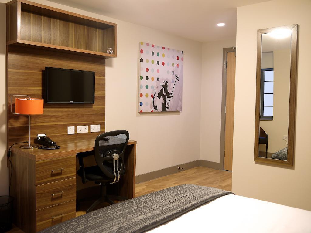 Britannia Study Hotel Brighton Room photo